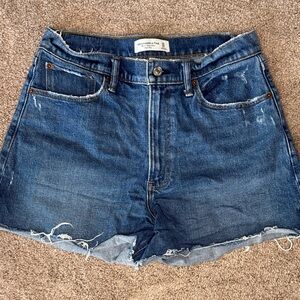 Abercrombie & Fitch 4” Mom Short High Rise
